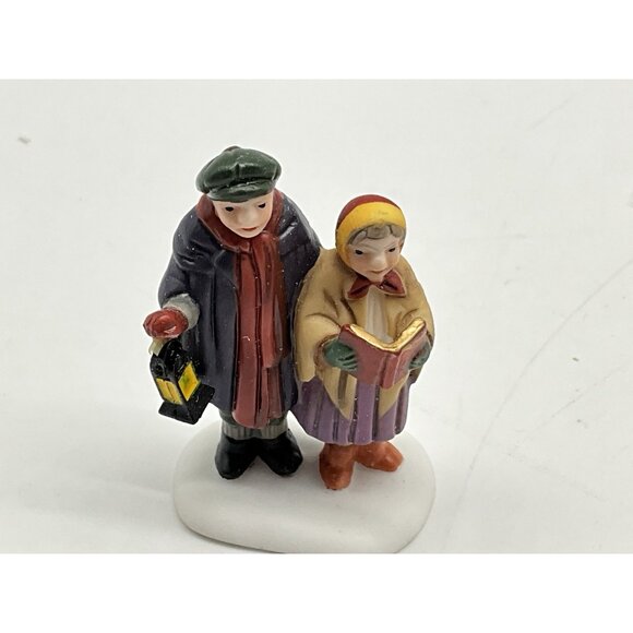 Dept 56 Heritage Village #5570-0 Carolers On The Doorstep Set of 4 Figures - Picture 5 of 8
